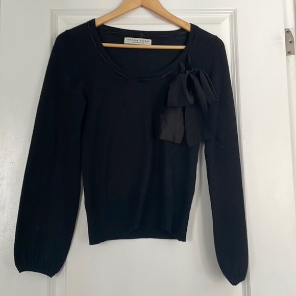 Trina Turk knit sweater with satin ribbon bow. Size small - Picture 4 of 5